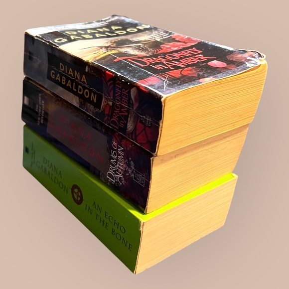 Diana Gabaldon - 3 Outlander series paperbacks - Picture 4 of 13